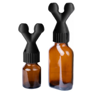 Imagina dois inaladores, o Original Double Booster para poppers, um maior e outro menor, desenhados para encaixar perfeitamente nos frascos, elevando a experiência sensorial.